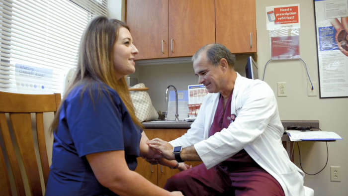 Karan Reddy医師とRandall Caswell